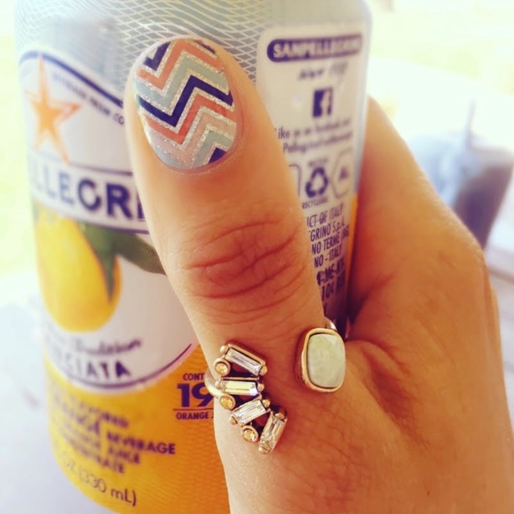 Stone crystal statement ring - Picture 2 of 4